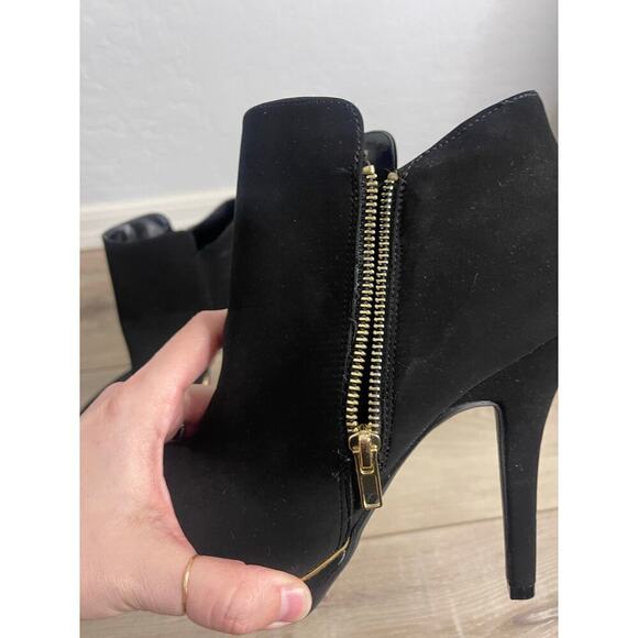 Black suede & gold heel boots - Picture 4 of 10